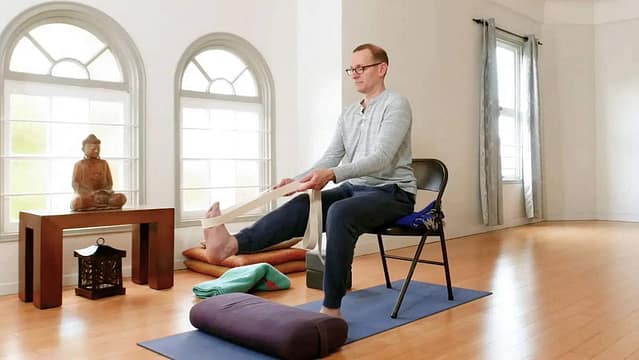 Daily Accessible Chair Yoga Practice-yi