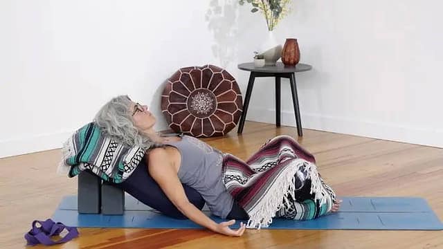 Restorative Yoga for Deep Sleep-yi