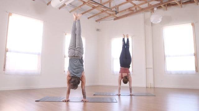 101. Journey To Handstand-33. Day 31 - Frog And Straddle Hops