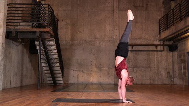 195. The Power Of Yoga-06. Handstand Dynamite
