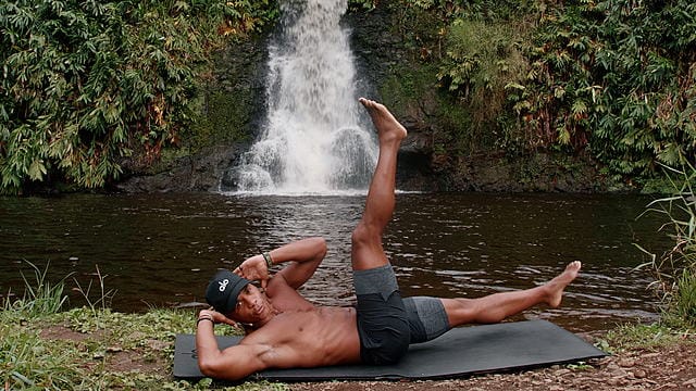 253. Alo In The Wild - Hawaii-31. 5-Minute Chest & Core Workout