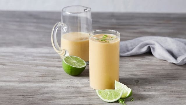 113.Mango & Green Tea Smoothie